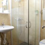 Dvokrevetna soba sa francuskim ležajem